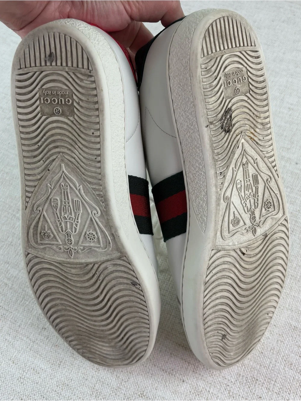 Gucci White Leather Sneakers with Red and Green Stripe and Red Heel